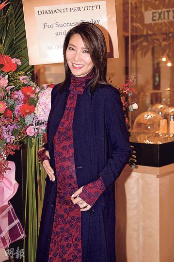 懷孕4個多月的車婉婉肚凸凸出席活動。(攝影﹕劉永銳) 懷孕4個多月的車婉婉肚凸凸出席活動。(攝影﹕劉永銳)