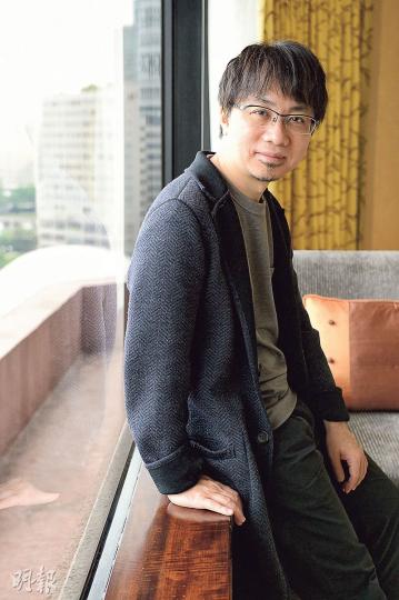 新海誠出道10年主攻動畫創作,他稱暫無興趣拍真人電影,笑言拍攝動畫片已夠他忙了。(攝影:黃梓烜) 新海誠出道10年主攻動畫創作,他稱暫無興趣拍真人電影,笑言拍攝動畫片已夠他忙了。(攝影:黃梓烜)