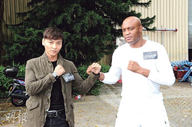 張晉(左)與Anderson Silva(右)於電影中大顯身手。(攝影:鍾偉茵)蔡少芬(攝影:鍾偉茵)劉心悠於新片飾演中醫師,故扮病求診汲取中醫的神韻。(攝影:鍾偉茵) 張晉(左)與Anderson Silva(右)於電影中大顯身手。(攝影:鍾偉茵)蔡少芬(攝影:鍾偉茵)劉心悠於新片飾演中醫師,故扮病求診汲取中醫的神韻。(攝影:鍾偉茵)