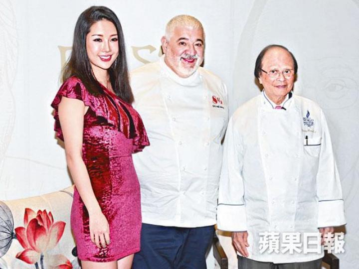 ■崔碧珈首次擔任司儀，表現緊張。
