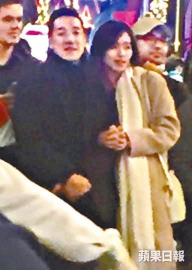 ■Jumbo與男友在台北101睇街頭表演,一直蹺實對方。■Jumbo表示與男友有共同興趣,二人拍拖近一年。讀者提供圖片■擁有33C上圍的Jumbo,大方承認蜜運中。資料圖片■連日來Jumbo亦有在Ig貼出遊台相,相信是由男友揸機。 ■Jumbo與男友在台北101睇街頭表演,一直蹺實對方。■Jumbo表示與男友有共同興趣,二人拍拖近一年。讀者提供圖片■擁有33C上圍的Jumbo,大方承認蜜運中。資料圖片■連日來Jumbo亦有在Ig貼出遊台相,相信是由男友揸機。