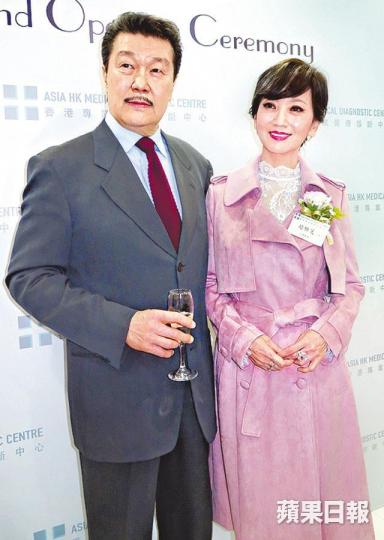 ■趙雅芝及黃錦燊注重健康,平日會做運動及每年驗身。 ■趙雅芝及黃錦燊注重健康,平日會做運動及每年驗身。