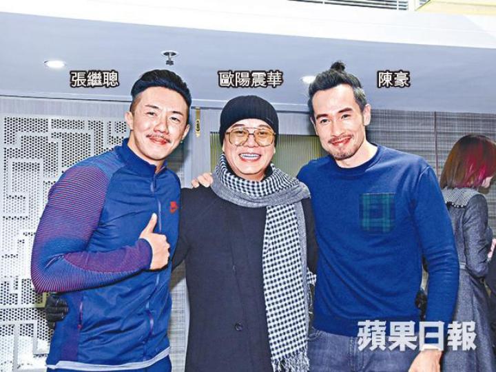 ■張繼聰無奈被無綫封殺,前晚再見到一班劇組,開心不已。
■張繼聰無奈被無綫封殺,前晚再見到一班劇組,開心不已。