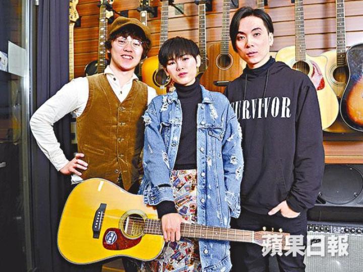 ■(左起)Tom、陳蕾及MJ自組公司,今年目標為陳蕾出更多新歌。
■(左起)Tom、陳蕾及MJ自組公司,今年目標為陳蕾出更多新歌。