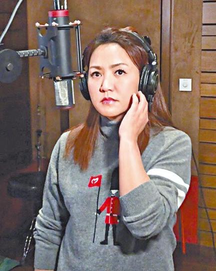 ■前日確診乙型流感的黎瑞恩,貼出病人手帶相公告入院。
■前日確診乙型流感的黎瑞恩,貼出病人手帶相公告入院。