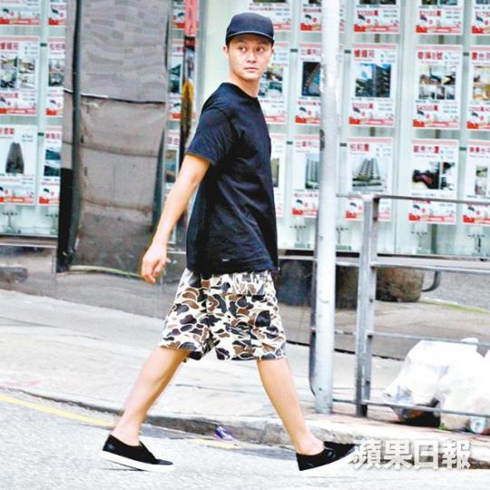 ■靚靚笑說就連Chilam的朋友也覺得他衣着有問題。
■靚靚笑說就連Chilam的朋友也覺得他衣着有問題。