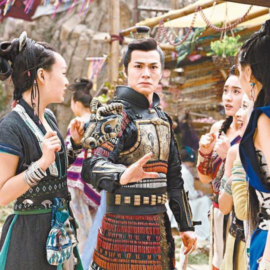■羅仲謙每次化妝都非常大陣仗,上妝落妝要花近七小時。
■羅仲謙每次化妝都非常大陣仗,上妝落妝要花近七小時。