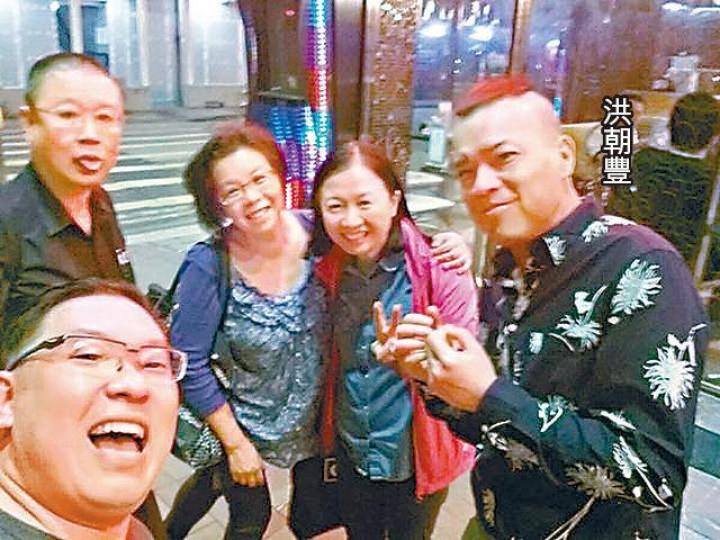 ■洪朝豐感激一班打坐學生對他精神上和經濟上的支持。互聯網圖片