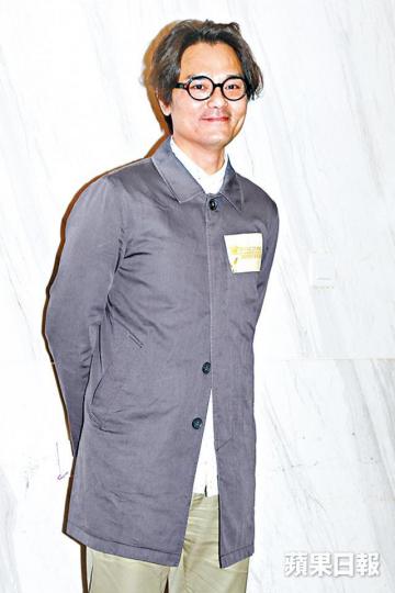黃秋生
