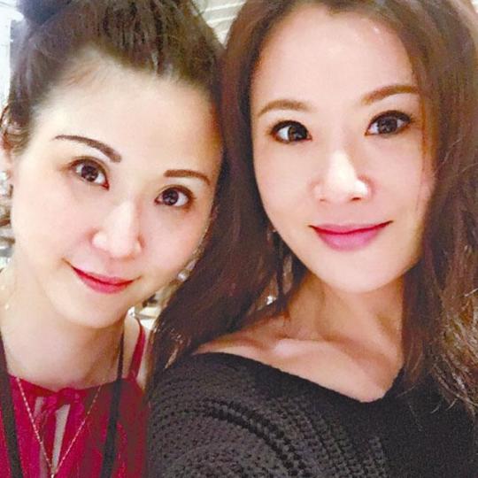 ■劉綽琪（左）已收拾喪夫心情，日前返港和張文慈敍舊。互聯網圖片