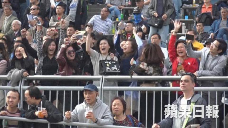 激動到喊嘅小慧你見過未
激動到喊嘅小慧你見過未