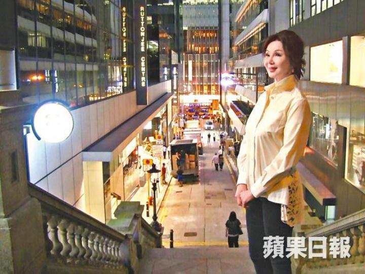 ■謝玲玲多年來保持約120磅,全靠自律做運動。
■謝玲玲多年來保持約120磅,全靠自律做運動。