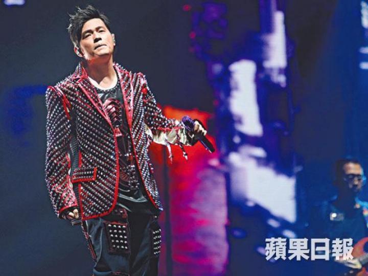■周杰倫上星期完成港騷後,仍留港度假。資料圖片■「周杰倫熱門歌曲」合輯短短7個小時已賣出逾10萬次。互聯網圖片■「網易雲音樂」昨日凌晨仍在微博呼籲要網民購買侵權歌曲。互聯網圖片 ■周杰倫上星期完成港騷後,仍留港度假。資料圖片■「周杰倫熱門歌曲」合輯短短7個小時已賣出逾10萬次。互聯網圖片■「網易雲音樂」昨日凌晨仍在微博呼籲要網民購買侵權歌曲。互聯網圖片