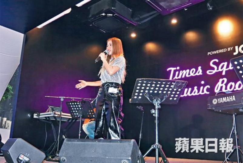 ■鄭融昨日出席迷你音樂會,演繹多首作品。 ■鄭融昨日出席迷你音樂會,演繹多首作品。