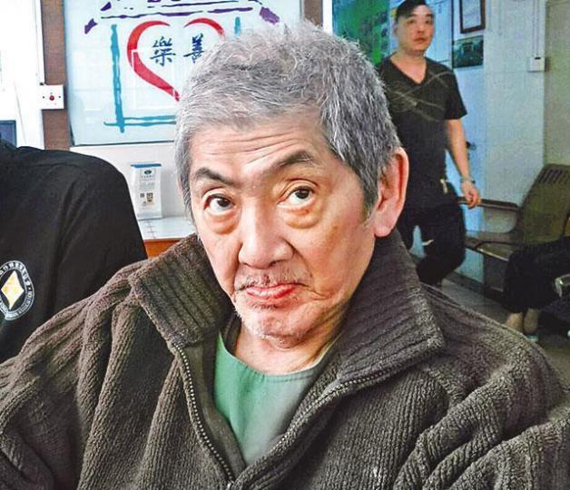 ■吳振東晚年冇人照顧,要演協籌錢畀佢入住老人院。■吳振東(右)擅演小人物,曾演出《新精武門1991》。互聯網圖片 ■吳振東晚年冇人照顧,要演協籌錢畀佢入住老人院。■吳振東(右)擅演小人物,曾演出《新精武門1991》。互聯網圖片