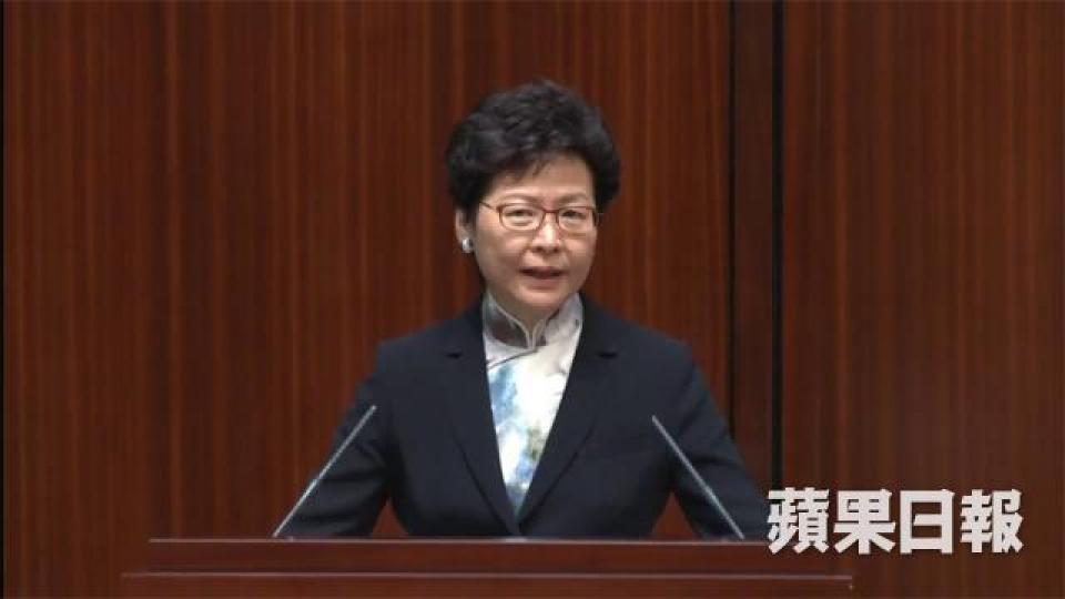 特首林鄭月娥早前喺立法會答問大會,迴避邵議員「你嘅母語係乜嘢」嘅問題。港大教授朱耀偉博士話:「廣東話一定係我母語。」朱教授現任港大文學院現代語言及文化學院教授、香港研究課程總監。朱教授欣賞廣東歌歌詞用字夠簡潔傳神,非常樂於分享對粵語流行歌詞嘅研究心得。同唔少學者一樣,朱教授擔心廣東話會淪為heritage language,喺街市買餸講價先聽到。朱教授希望通過研究、分享,推動香港流行文化發展。相信羅文唱嘅《獅子山下》對唔少港人嚟講,係一首代表到香港精神嘅廣東歌。你又點睇呢? 特首林鄭月娥早前喺立法會答問大會,迴避邵議員「你嘅母語係乜嘢」嘅問題。港大教授朱耀偉博士話:「廣東話一定係我母語。」朱教授現任港大文學院現代語言及文化學院教授、香港研究課程總監。朱教授欣賞廣東歌歌詞用字夠簡潔傳神,非常樂於分享對粵語流行歌詞嘅研究心得。同唔少學者一樣,朱教授擔心廣東話會淪為heritage language,喺街市買餸講價先聽到。朱教授希望通過研究、分享,推動香港流行文化發展。相信羅文唱嘅《獅子山下》對唔少港人嚟講,係一首代表到香港精神嘅廣東歌。你又點睇呢?
