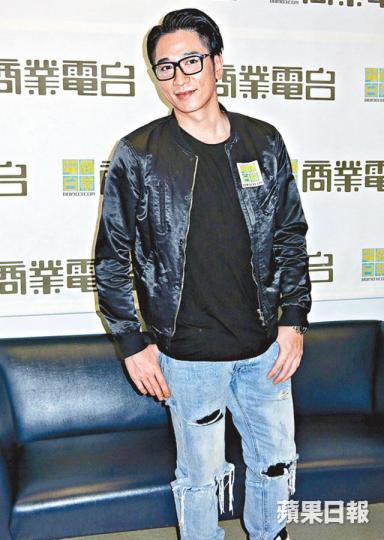 ■吳卓羲希望與三哥苗僑偉演對手戲,因為一定在室內又有冷氣。 ■吳卓羲希望與三哥苗僑偉演對手戲,因為一定在室內又有冷氣。