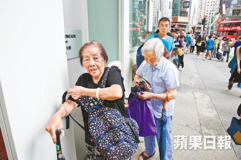 ■有指年金首兩天派出的「認購意向表格」反應不俗，但之後較為淡靜。資料圖片