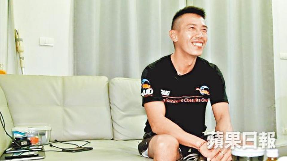 ■Jackie喜愛潛水,曾在菲律賓試潛,一試便愛上,更夢想以潛水教練作為終身職業。■酷愛潛水的Jackie讚嘆布吉水清沙幼。■Jackie在布吉租住三房連花園洋房。 ■Jackie喜愛潛水,曾在菲律賓試潛,一試便愛上,更夢想以潛水教練作為終身職業。■酷愛潛水的Jackie讚嘆布吉水清沙幼。■Jackie在布吉租住三房連花園洋房。