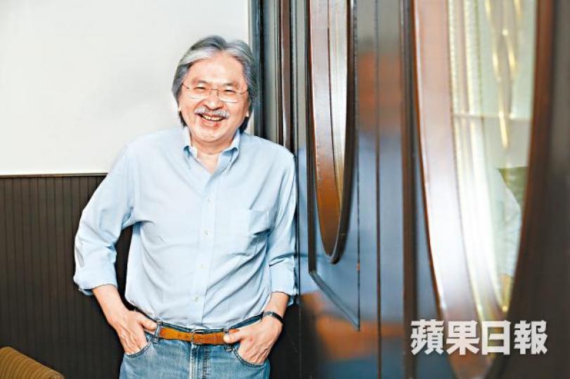 ■曾俊華進軍科技界,出任BVL主席。■曾俊華向傳媒展示一個垃圾桶形狀的筆刨。彭大偉攝 ■曾俊華進軍科技界,出任BVL主席。■曾俊華向傳媒展示一個垃圾桶形狀的筆刨。彭大偉攝