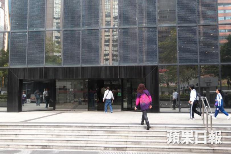 ■灣仔法院 ■灣仔法院