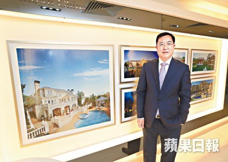■綠城董事李青岸指內地近來頻頻出招限制內房融資。譚德潤攝 ■綠城董事李青岸指內地近來頻頻出招限制內房融資。譚德潤攝