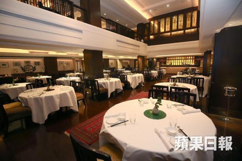 ■香港很多食肆都收取加一服務費,這個現象連張五常都承認自己沒有滿意答案。 資料圖片 ■香港很多食肆都收取加一服務費,這個現象連張五常都承認自己沒有滿意答案。 資料圖片