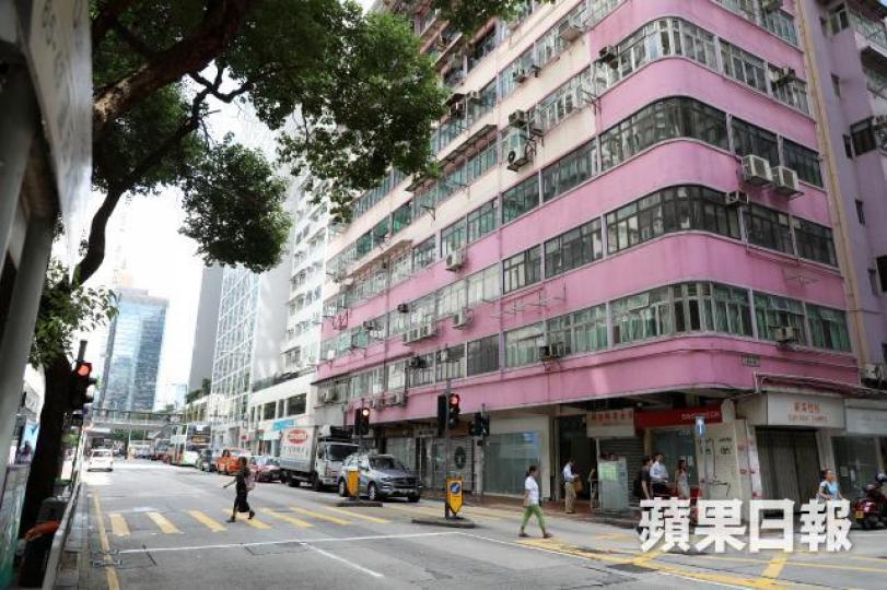 ■太古地產把寶華大廈及晏頓街等舊樓業權統一,擬作重建。朱家駿攝 ■太古地產把寶華大廈及晏頓街等舊樓業權統一,擬作重建。朱家駿攝