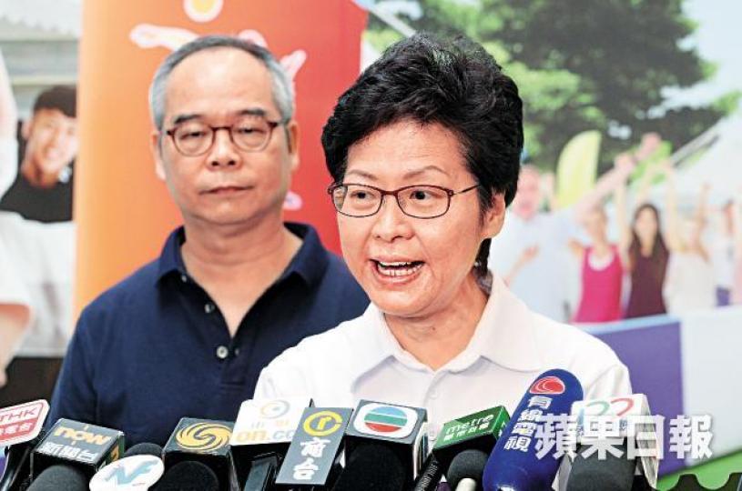 林鄭月娥■陳浩天指林鄭及梁振英明顯干預新聞自由。資料圖片 林鄭月娥■陳浩天指林鄭及梁振英明顯干預新聞自由。資料圖片