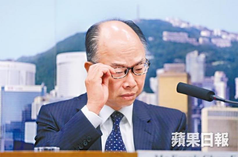 陳帆■馬時亨及梁國權昨日出席記招公佈人事變動安排。陳善南攝■金澤培將暫代工程總監職務。 陳帆■馬時亨及梁國權昨日出席記招公佈人事變動安排。陳善南攝■金澤培將暫代工程總監職務。