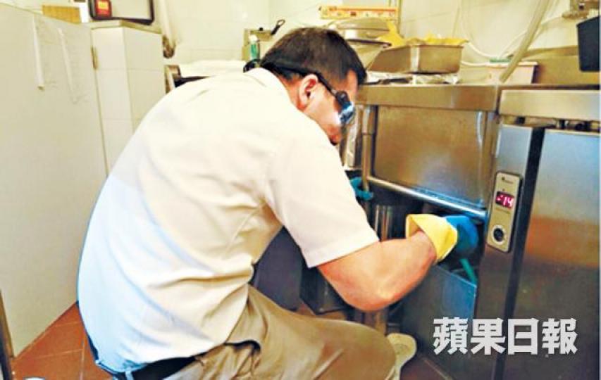 ■史偉莎早在2003年已經稱員工為「衞生工程師」。互聯網 ■史偉莎早在2003年已經稱員工為「衞生工程師」。互聯網
