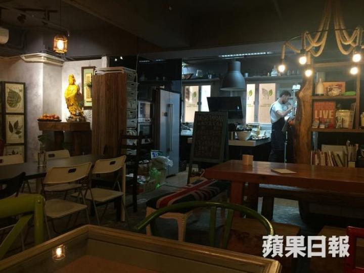 ■不少工廈餐廳都用簡約風文青佈置,製作簡單的西餐。 資料圖片 ■不少工廈餐廳都用簡約風文青佈置,製作簡單的西餐。 資料圖片