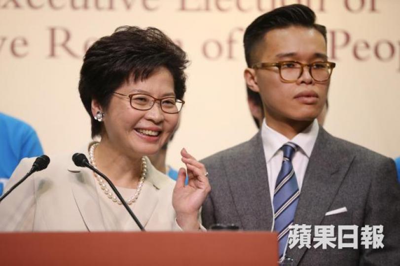 ■身為兩子之母的林鄭,自詡不會向小朋友施壓。資料圖片 ■身為兩子之母的林鄭,自詡不會向小朋友施壓。資料圖片