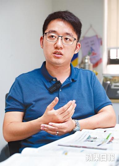 ■教協副會長田方澤質疑涉事教科書以偏概全。何家達攝