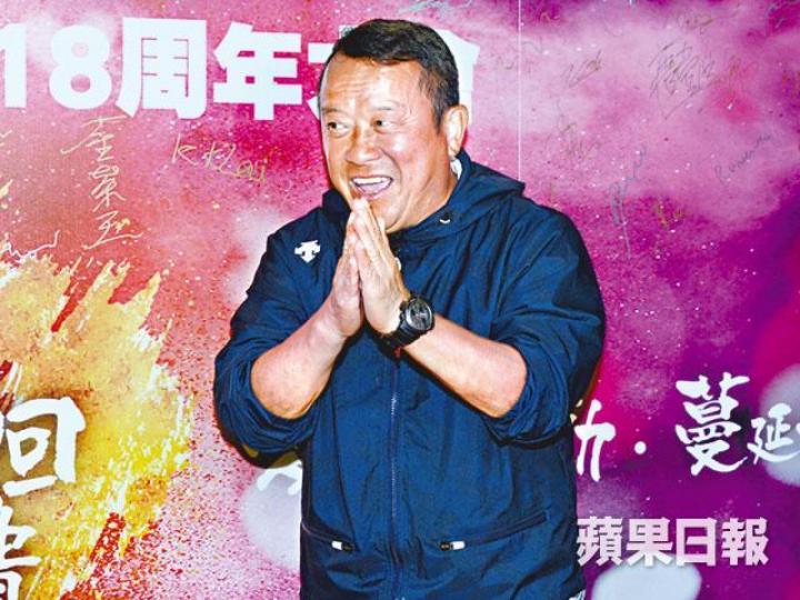■志偉笑言被無綫封殺，要周圍搵工作。