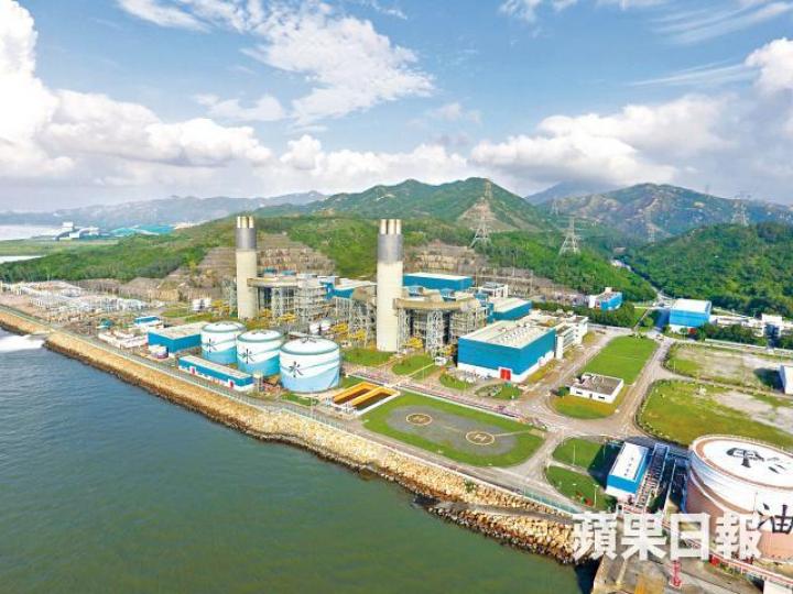 中電龍鼓灘發電廠一幅油缸圍牆沉降，擴建工程一度叫停。資料圖片