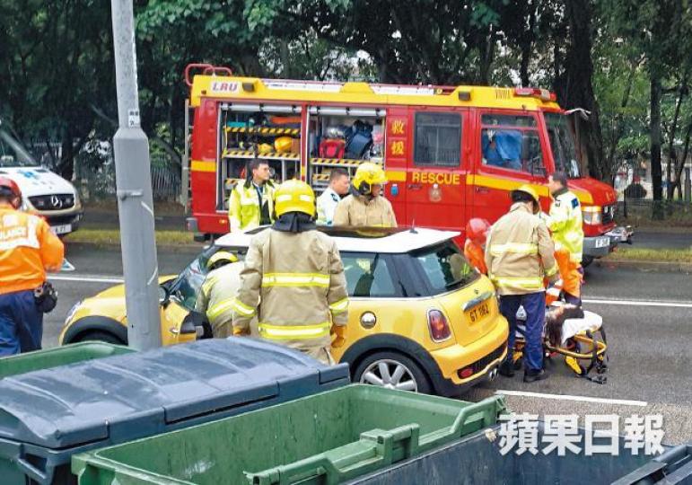 許妻黃秀芬案發當日由消防員從車內救出，惜送院後不治。被告情婦Shara Lee