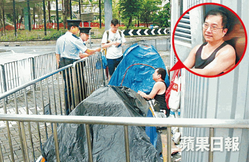 現時排第2位的港人指,警員「一晚查咗3次身份證,好安全」。 現時排第2位的港人指,警員「一晚查咗3次身份證,好安全」。