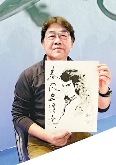 台灣已故漫畫大師鄭問用畫筆打造武林世界，成為藝術經典。鄭問弟子鍾孟舜（左）向總統蔡英文講解作品。鍾孟舜提供圖片故宮展出200多幅鄭問的作品。「桃園結義」插畫《鄭問之三國志》「長坂坡」插畫