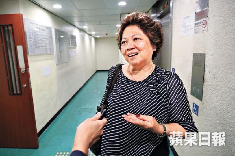 經民聯譚惠珍 出任長安婦女會主席,該會今年獲批217萬活動撥款民建聯朱麗玲 多次向區議會推薦自己任主席的機構合辦活動經民聯黃耀聰 今年擔任逾20個活動主委 經民聯譚惠珍 出任長安婦女會主席,該會今年獲批217萬活動撥款民建聯朱麗玲 多次向區議會推薦自己任主席的機構合辦活動經民聯黃耀聰 今年擔任逾20個活動主委