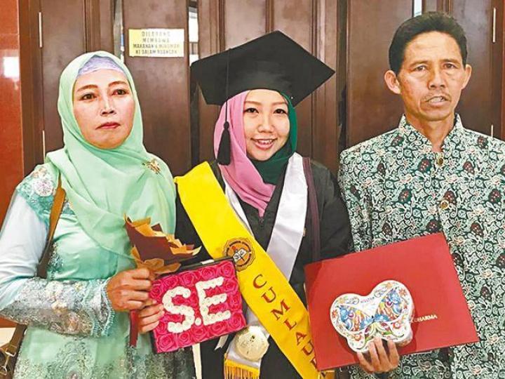 Erwiana日前大學畢業,稱前僱主羅允彤仍未支付分毫賠償。羅允彤 Erwiana日前大學畢業,稱前僱主羅允彤仍未支付分毫賠償。羅允彤