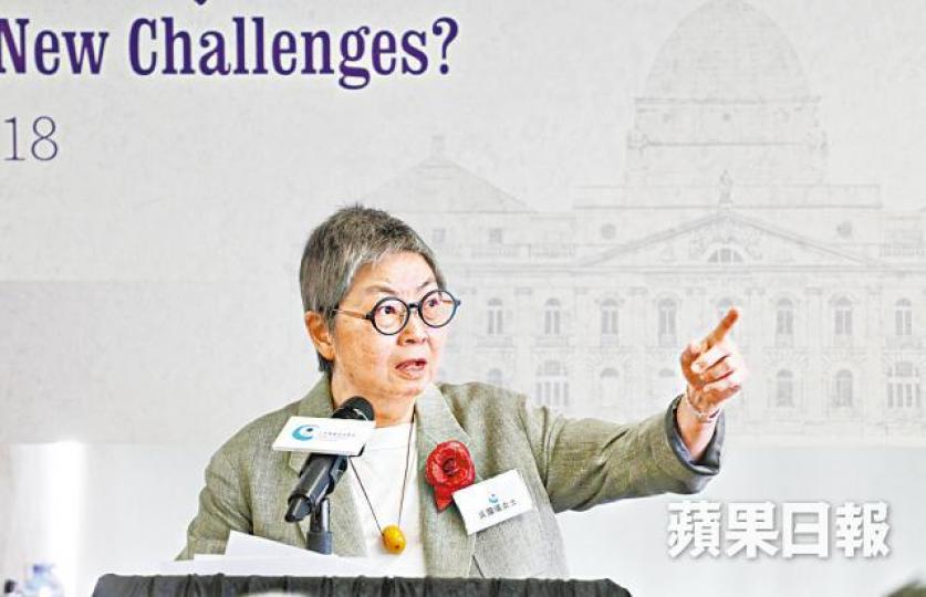 吳靄儀指梁君彥上任立會主席至今,無力處理問題時便訴諸權力和武力,找來保安員抬走議員,甚至找警方介入。 吳靄儀指梁君彥上任立會主席至今,無力處理問題時便訴諸權力和武力,找來保安員抬走議員,甚至找警方介入。