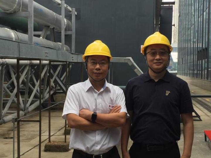 中燃執董兼常務副總裁朱偉偉（左）及總裁助理兼資本運營中心總經理李雲濤。