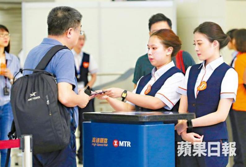 「鐵姐」昨在西九龍站正式登場。