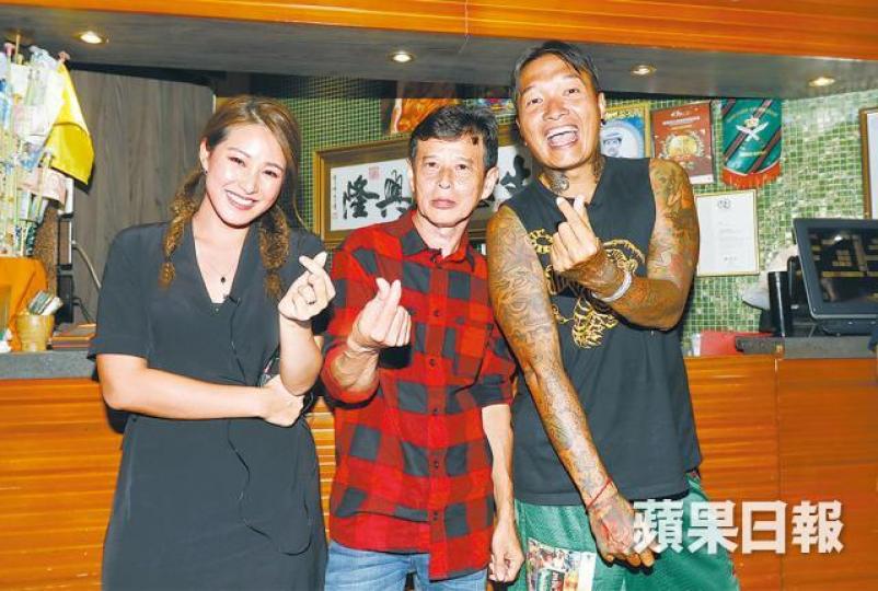 KB指泰國導遊小張(中)反應好慢,第一日已覺得唔對路。 KB指泰國導遊小張(中)反應好慢,第一日已覺得唔對路。