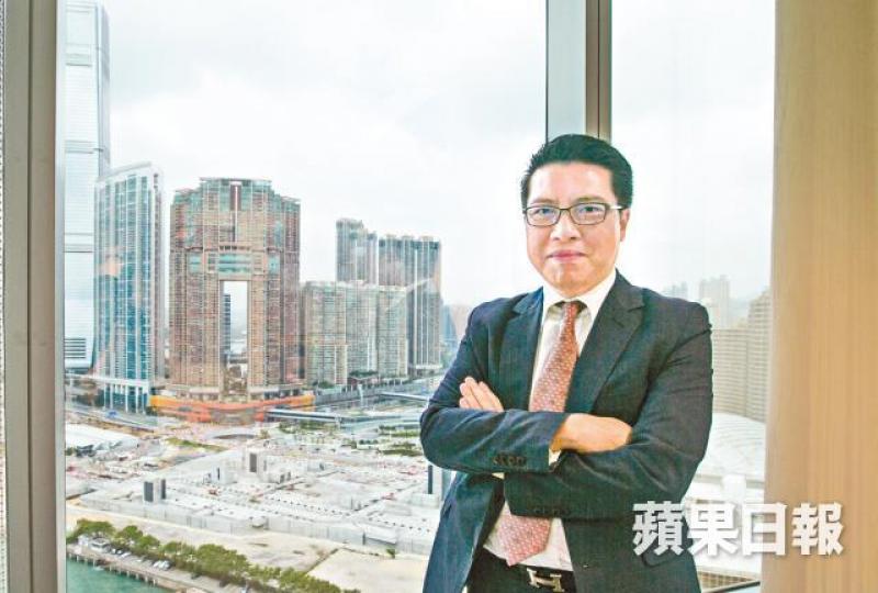 當年由沙田區轉到九龍站「開荒」的James,見證着整個九龍站千億財富的誕生。 當年由沙田區轉到九龍站「開荒」的James,見證着整個九龍站千億財富的誕生。