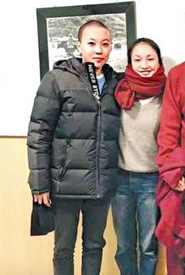 周迅(右)今次開騷,密友童童也是表演嘉賓之一。 周迅(右)今次開騷,密友童童也是表演嘉賓之一。