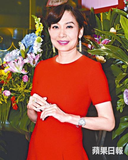 鄺美雲表示最近很忙碌,可能因此而病倒。 鄺美雲表示最近很忙碌,可能因此而病倒。