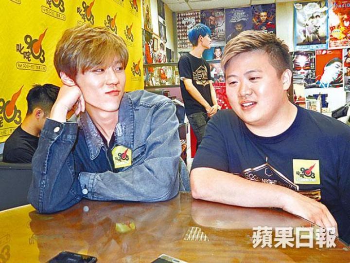 姜濤(左)及肥仔坦言行街時不時被人認出。 姜濤(左)及肥仔坦言行街時不時被人認出。