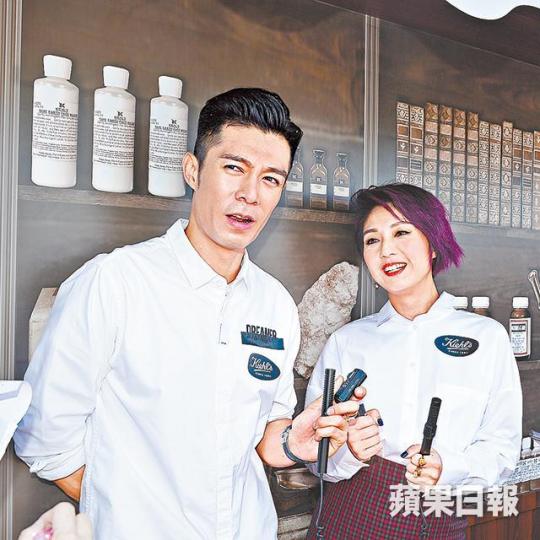 千嬅與周柏豪剛拍完新劇,千嬅表示開完演唱會就會放假幾天。林恬兒為下一代推動環保。千嬅老公丁子高(左)也有現身活動。楊洛婷昨為活動擔任司儀。 千嬅與周柏豪剛拍完新劇,千嬅表示開完演唱會就會放假幾天。林恬兒為下一代推動環保。千嬅老公丁子高(左)也有現身活動。楊洛婷昨為活動擔任司儀。